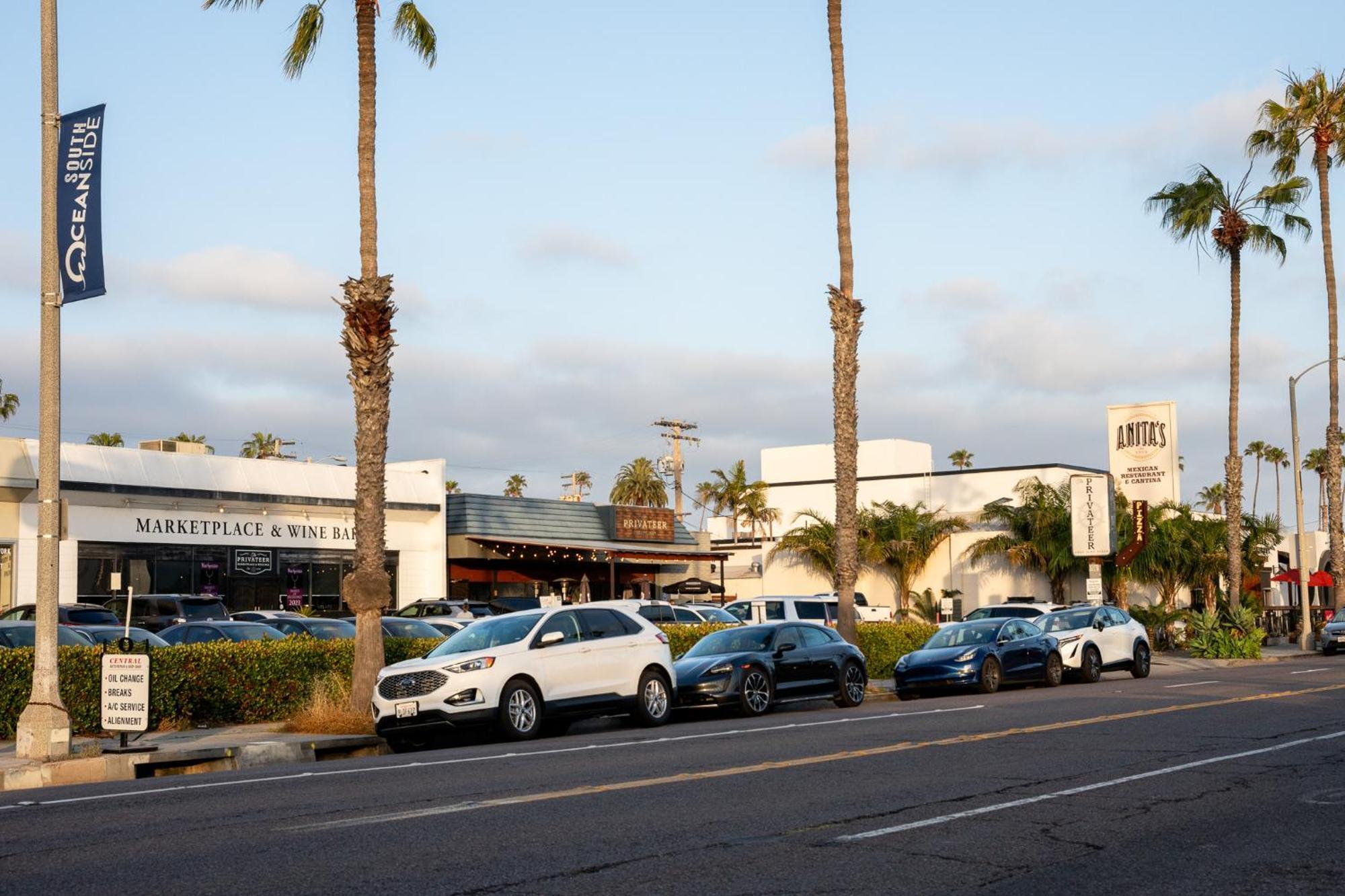 1 Block From Beach - Steps From Restaurants & Shops Oceanside Exterior foto